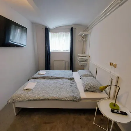 R24, Rose House Ljubljana