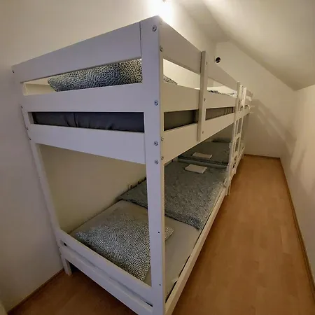 Privat bolig R24, Rose House *