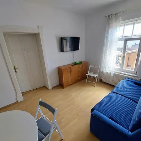 Pansiyon R24, Rose House Ljubljana