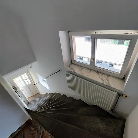 Pansiyon R24, Rose House Ljubljana